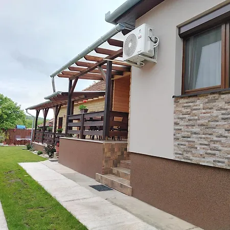Kaptarko Apartmanhaz * Demjen